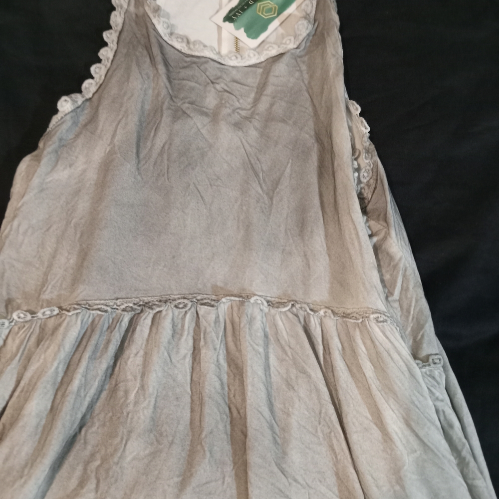 New Tank Top - Picture 6 of 12